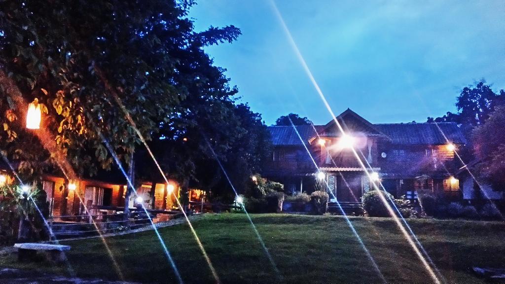 The Local Story Resort Ban Mon Talaeng ภายนอก รูปภาพ